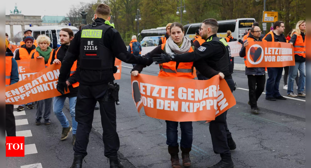 Berlin: Climate Activists Stop Berlin Traffic To Pressure Government ...