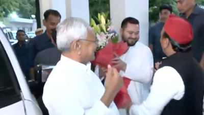 With you in fight to defeat the BJP: Akhilesh Yadav after meeting Nitish Kumar and Tejashwi
