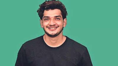 Supreme Court sends all cases against comic Faruqui to Indore