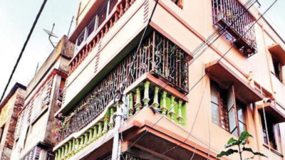 68-year-old woman found living with daughter's corpse in Kolkata's Bijoygarh