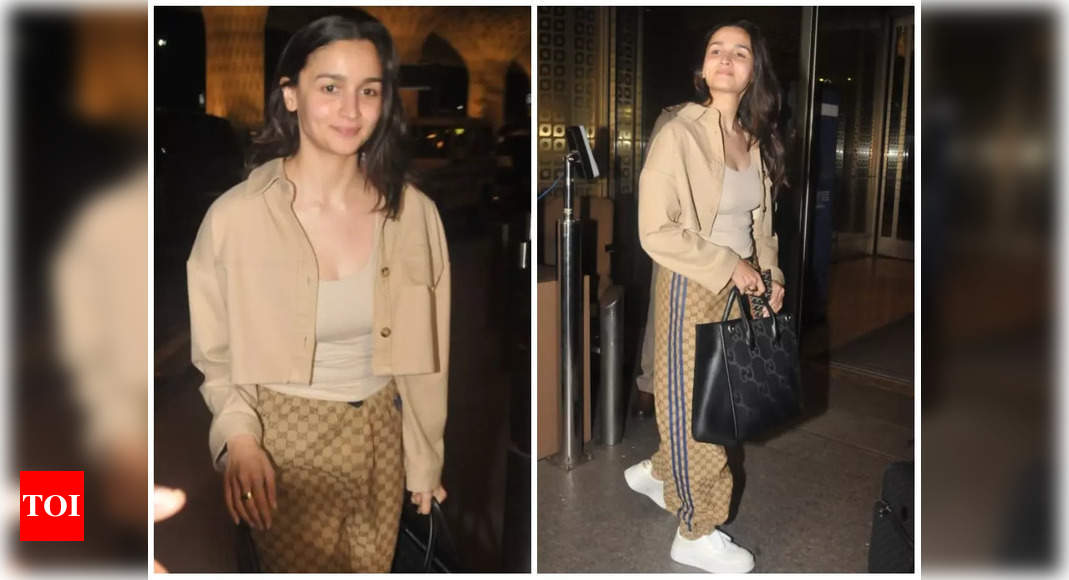 Alia Bhatt is all smiles at the airport as she jets out of Mumbai for her Met Gala debut – Times of India