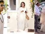 Shah Rukh Khan, Salman Khan, Rekha, Preity Zinta & many B-Town celebs attend Pamela Chopra's prayer meet