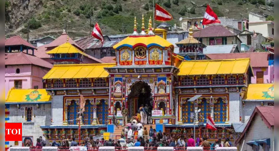 Swastik motifs return on Badrinath's boundary walls | Dehradun News ...