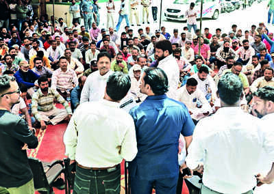 Pay municipal staff on 1st of every month: Union
