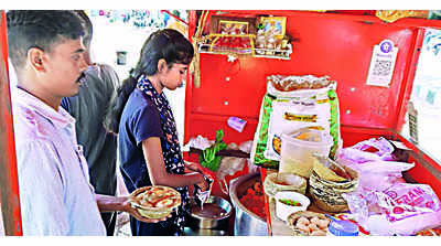 BMC move to check plate litter near food stalls