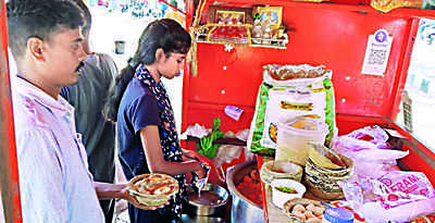 BMC move to check plate litter near food stalls