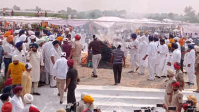 Parkash Singh Badal cremated at ancestral village in Punjab; leaders across political spectrum pay respects