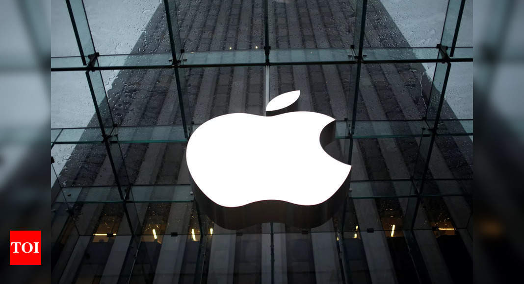 Apple may reduce its reliance on Samsung, LG by 2024, here’s how – Times of India