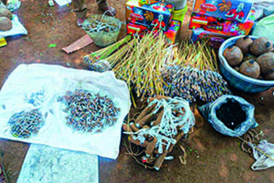 Five held for making country-made bombs