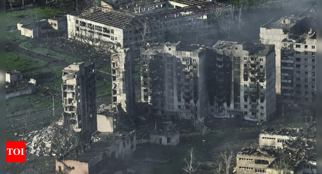 Ukraine: Russia attacks cities across Ukraine, at least two dead