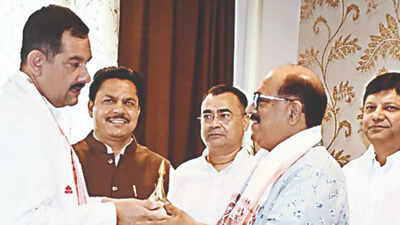 Lok Sabha polls: AICC gen secy holds meet to regain lost bastions in Assam