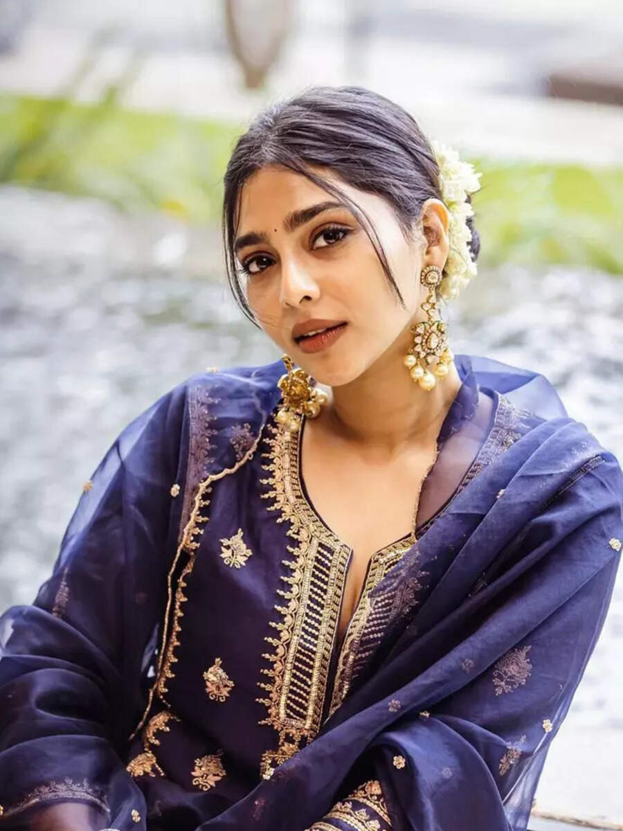 Ponniyin Selvan 2 actress Aishwarya Lekshmi’s ethnic charm is ...