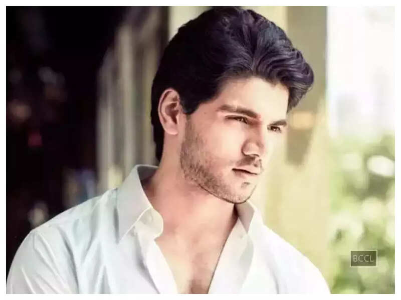Paucity of evidence: Trial court acquits Sooraj Pancholi in Jiah Khan suicide abetment case
