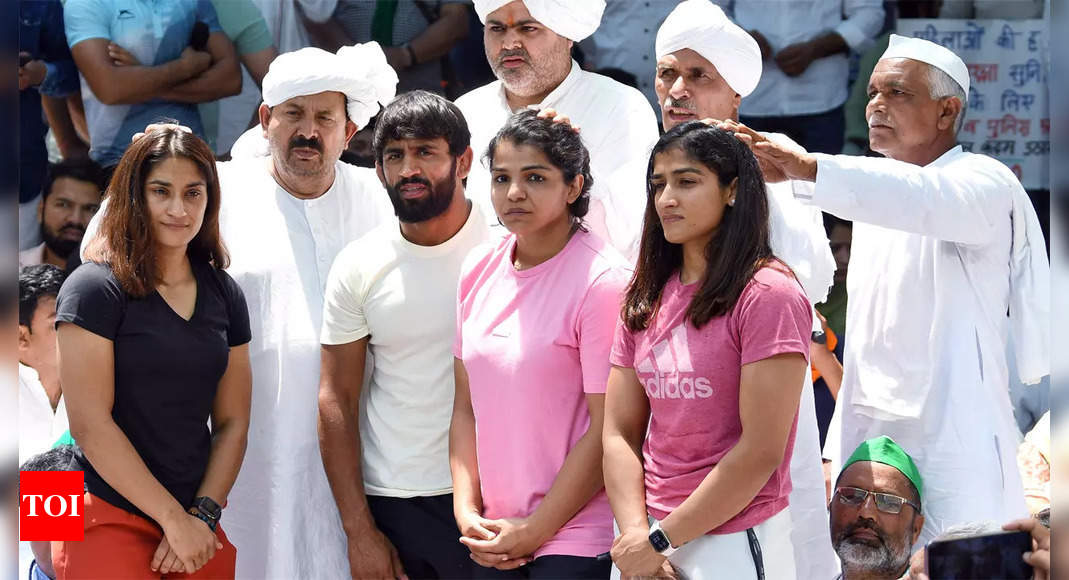 Wrestlers say won’t leave protest site till Singh is arrested; Unfair to cast aspersions on integrity of oversight committee: Ministry | More sports News – Times of India