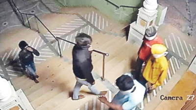 Nine detained for theft of Rs 1 lakh from temple donation boxes in Pune