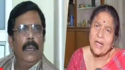Slain IAS officer G Krishnaiah's wife moves SC against ex-MP Anand Mohan's release