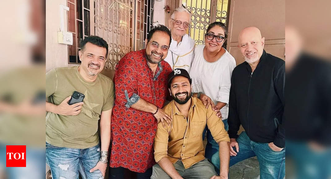 Vicky Kaushal drops a picture with Gulzar, Shankar Ehsaan Loy, Meghna Gulzar; netizens say ‘legends in one frame’ – Times of India