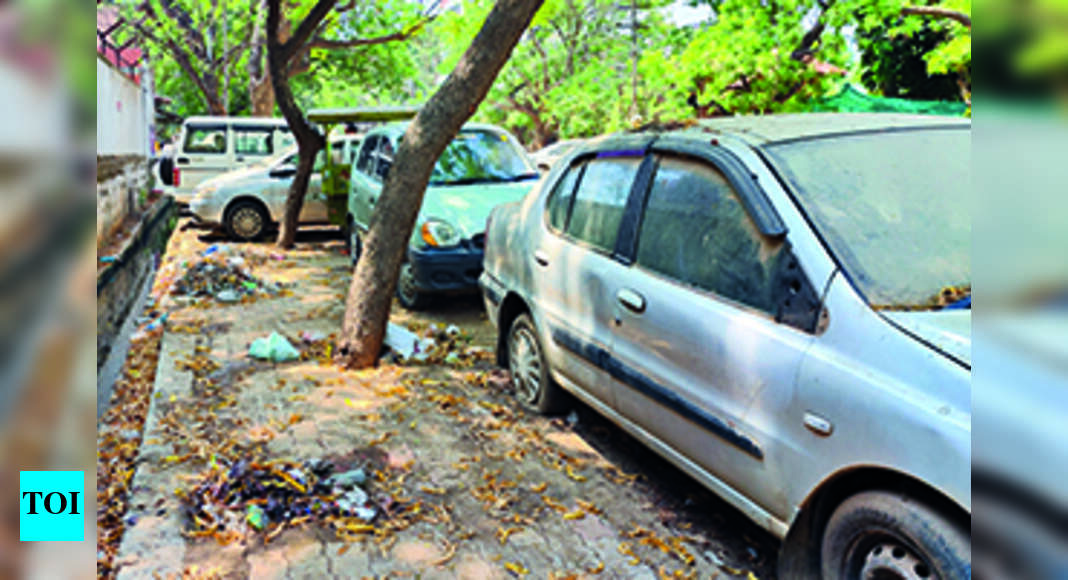 Walking Track Encroached In Cantonment | Trichy News - Times of India