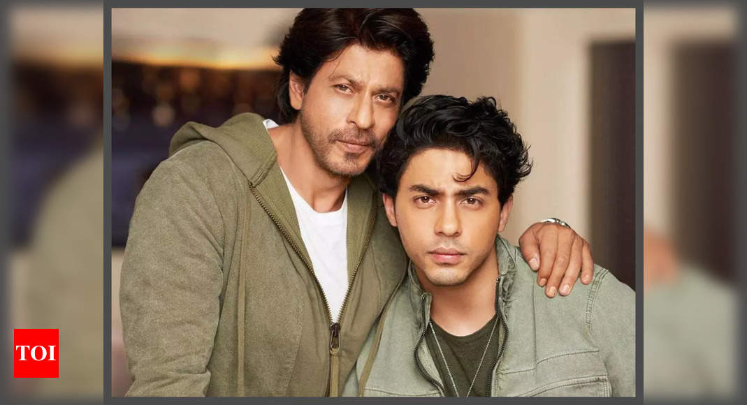 Aryan Khan feels working with his father Shah Rukh Khan is never challenging; says the ‘Pathaan’ star makes everyone’s job easier on set | Hindi Movie News