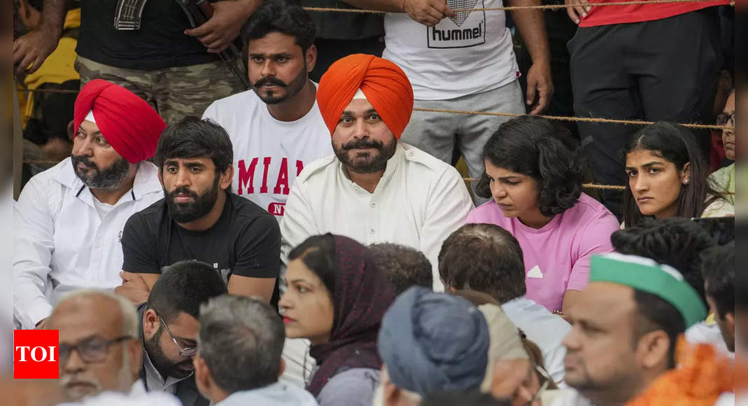 Motive is to protect the accused: Navjot Singh Sidhu lends support to protesting wrestlers | More sports News – Times of India
