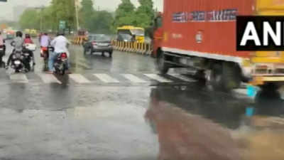 Scaffolding at multi-storey site crashes in Noida amid heavy rains, 2 hurt