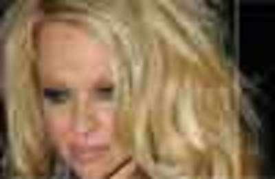 Pamela Anderson can be a strict mother