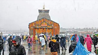 Uttarakhand: Rain & snow continue to disrupt yatra, pilgrims told to defer visit for few days