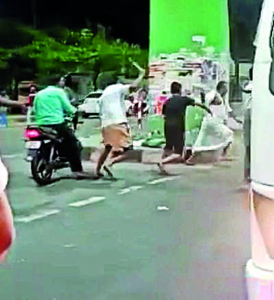 BJP, HMK men slug it out in public
