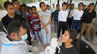 India reports 3,325 new Covid-19 cases, active cases decrease to 44,175