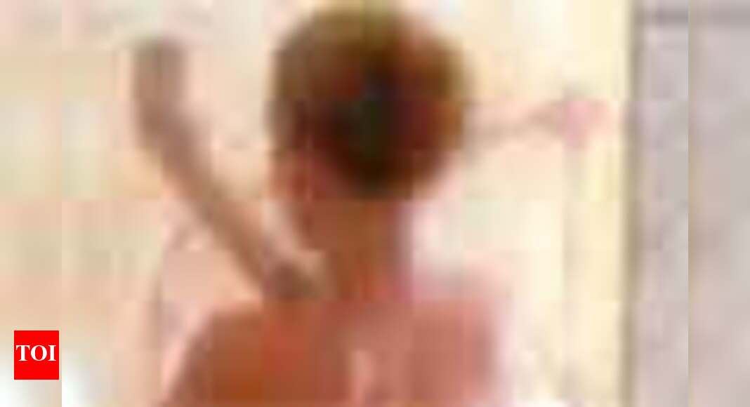 Scarlett Johansson S Nude Pic Leaked English Movie News Times Of India