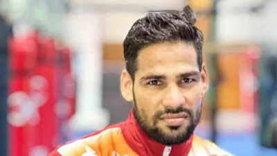 Boxing Worlds: Winning start for Hussamuddin