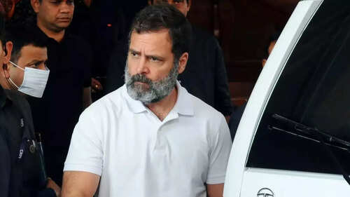 Modi talks only about himself even in Karnataka election, Rahul Gandhi mocks PM