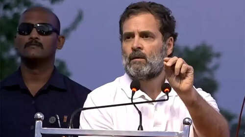 Modi talks only about himself even in Karnataka election, Rahul Gandhi mocks PM