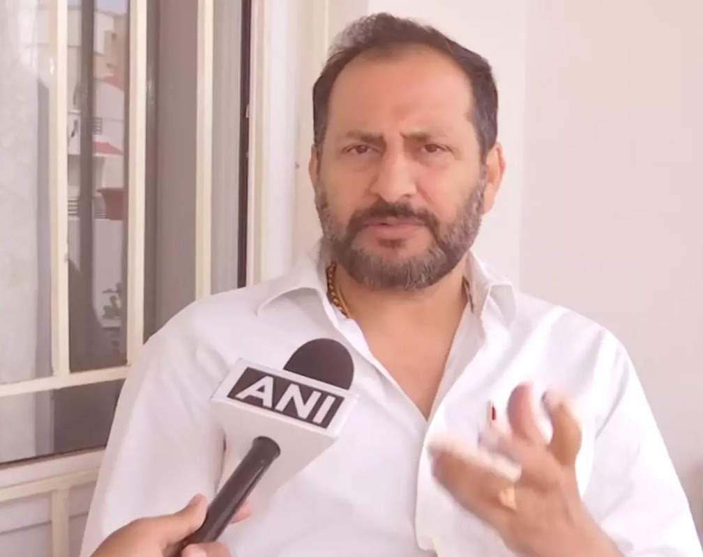 
They are insulting country by speaking against PM Modi, says Neeraj Kumar Bablu
