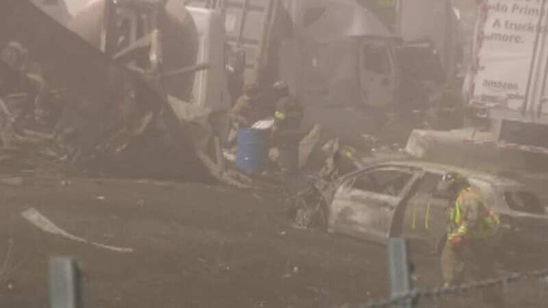 At least 6 dead after dust storm crashes in Illinois