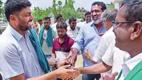 Karnataka polls: In Melukote, the native returns, but he knows it won&rsquo;t be a cakewalk at home
