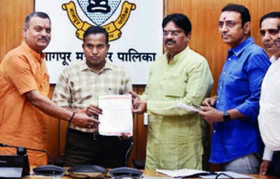 BJP’s ex-corporators want more tankers