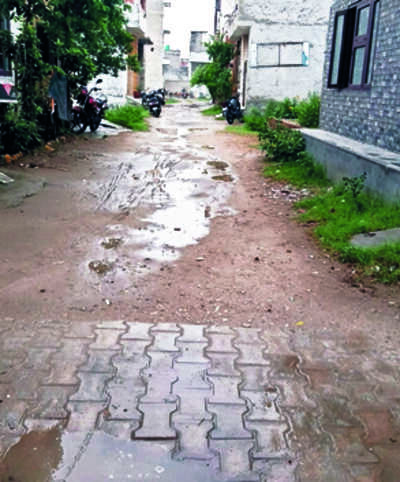 Will move HC if roads not made: Gogi to MC chief