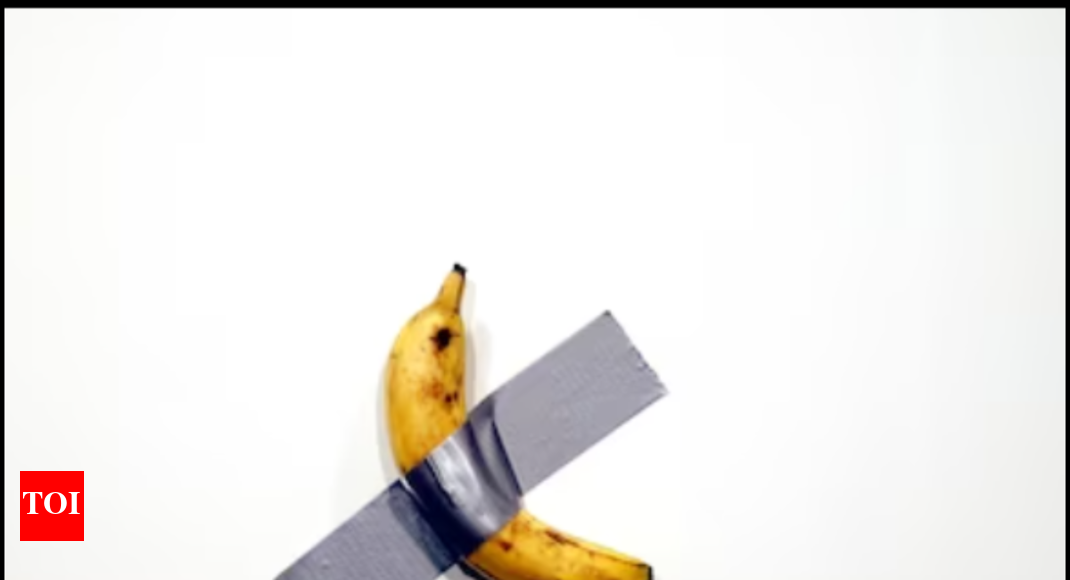 Banana Viral News Banana artwork eaten by a Seoul museum visitor!