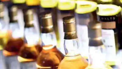 Kolhapur cops bust 5 illicit liquor dens