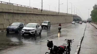 Rain Lashes Parts Of Delhi-NCR, Brings Temperature Down | Delhi News ...