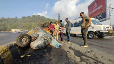 Woman charred to death as autorickshaw catches fire after crash in Thane