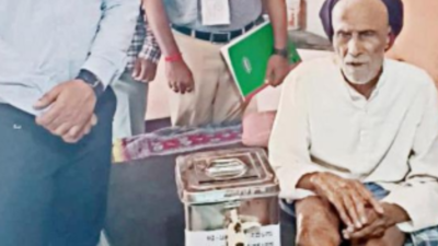 PM Modi, CEC Rajiv Kumar hail 103-year-old voter for exercising franchise using home voting facility