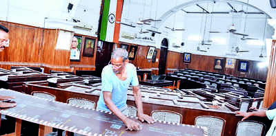 Once adorned by Pt Nehru and Shastri, 108-yr-old PMC chair to get new occupant