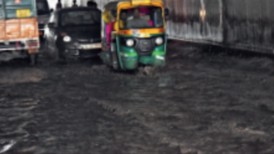 Noida: Bikers under flyover, traffic crawls