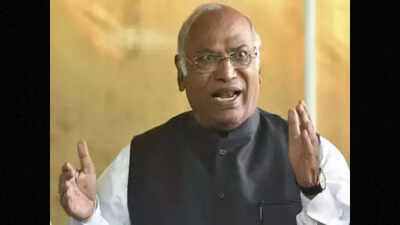 Yogi Adityanath will raze homes, says Mallikarjun Kharge