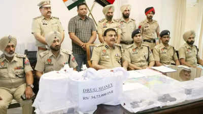 Punjab police bust major Indo-Pak drugs, arms smugglers' racket