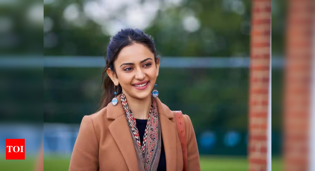 After Priyanka Chopra, Rakul Preet Singh speaks out about pay disparity; says, ‘Payment shouldn’t be based on gender’ | Hindi Movie News – Times of India