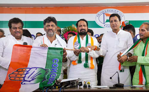 Congress banking on 5 'guarantees' for victory in Karnataka polls