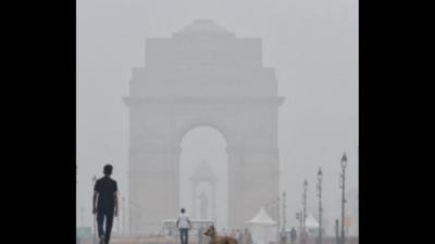 Fog appears in May as mercury dips to 15.8 degree Celsius in Delhi, lowest in 41 years